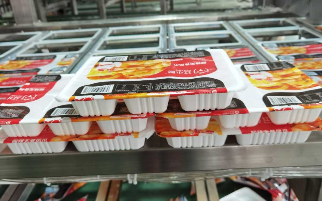 引領(lǐng)快餐新風(fēng)尚，呂工機械盒飯封口<span style=