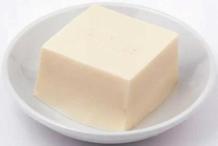 探索自動(dòng)豆腐盒包裝機(jī)的無(wú)限可能，讓豆腐產(chǎn)業(yè)走向新的高度