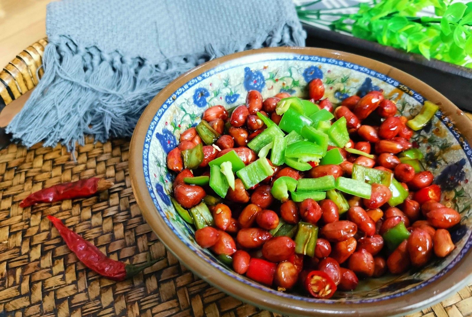 1731985610440277.jpg 花生米01.jpg